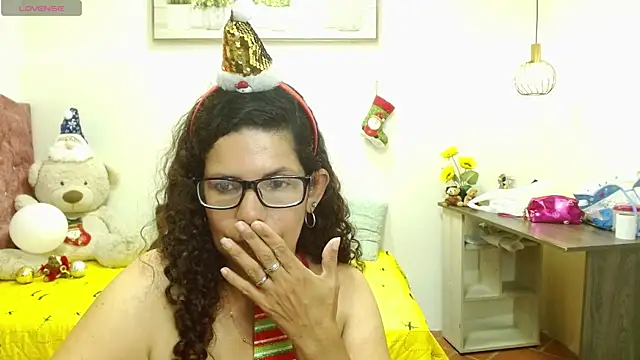 Snapshot of sila_bolum chatting on 12.11.24 sila bolum online show from 12.11.24