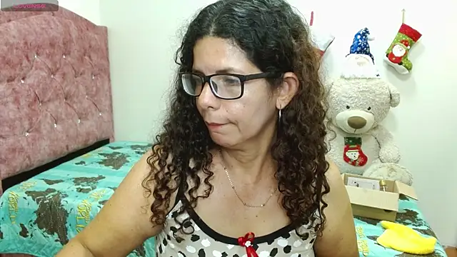 Snapshot of sila_bolum chatting on 12.15.24 sila bolum online show from 12.15.24