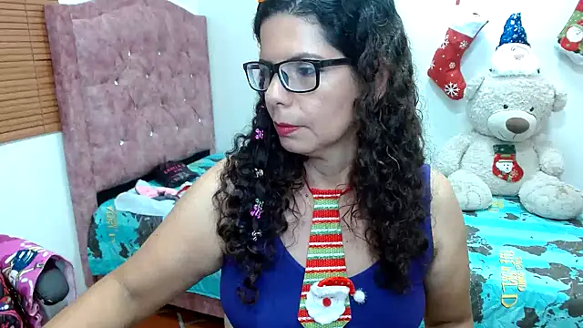 Snapshot of sila_bolum chatting on 12.17.24 sila bolum online show from 12.17.24