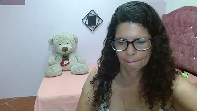 Snapshot of sila_bolum chatting on 03.01.25 sila bolum online show from 03.01.25