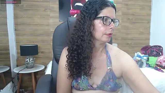 Snapshot of sila_bolum chatting on 03.03.25 sila bolum online show from 03.03.25