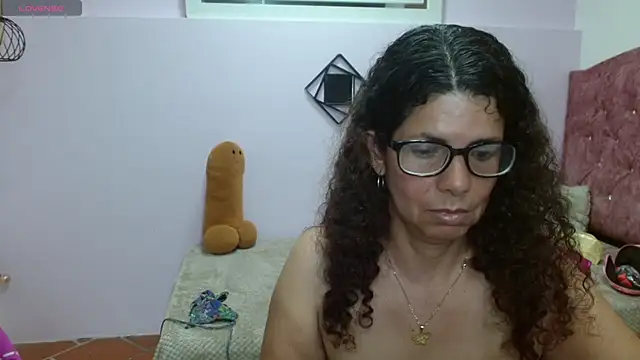 Snapshot of sila_bolum chatting on 03.04.25 sila bolum online show from 03.04.25