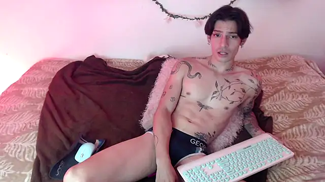 Apolo Hidalgo01 online show from 12.25.24
