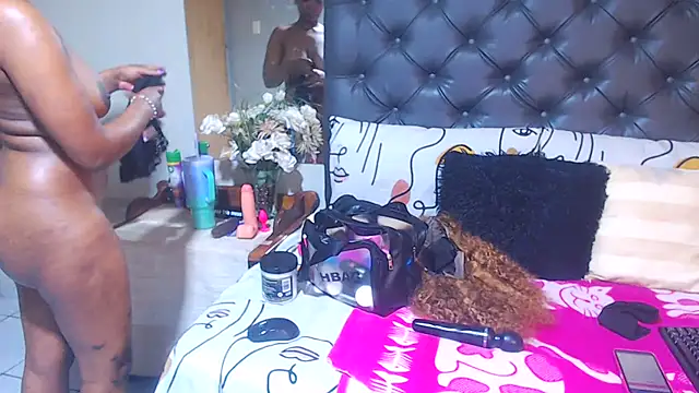 NunuBerry16 online show from 04.14.26