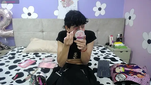 Snapshot of Eimyflorian chatting on 01.31.25 Eimyflorian online show from 01.31.25