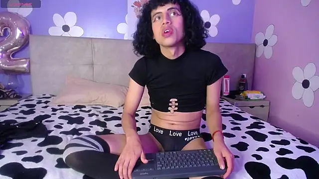 Snapshot of Eimyflorian chatting on 01.31.25 Eimyflorian online show from 01.31.25