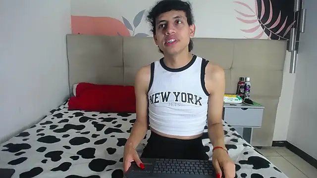 Snapshot of Eimyflorian chatting on 02.05.25 Eimyflorian online show from 02.05.25