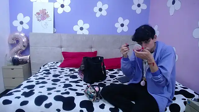 Snapshot of Eimyflorian chatting on 02.06.25 Eimyflorian online show from 02.06.25