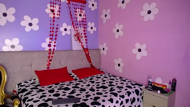 Snapshot of Eimyflorian chatting on 02.18.25 Eimyflorian online show from 02.18.25