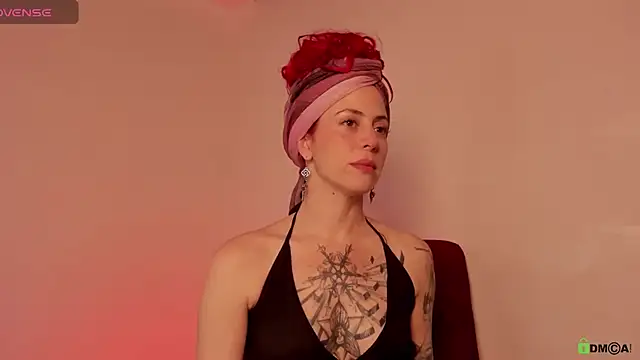 Borbala Iggy online show from 12.03.24