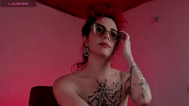 Borbala Iggy online show from 12.26.24