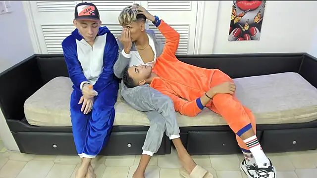 Snapshot of StrawwBoys chatting on 12.08.24 StrawwBoys online show from 12.08.24