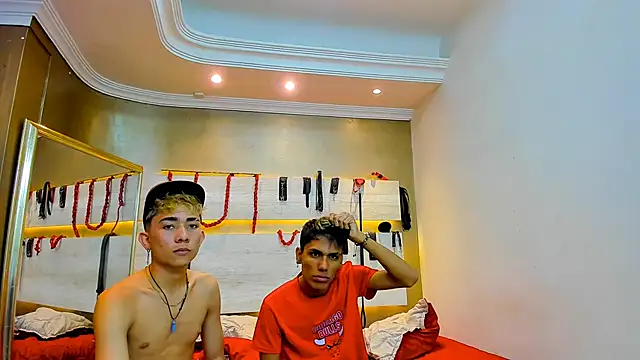 Snapshot of StrawwBoys chatting on 01.23.25 StrawwBoys online show from 01.23.25