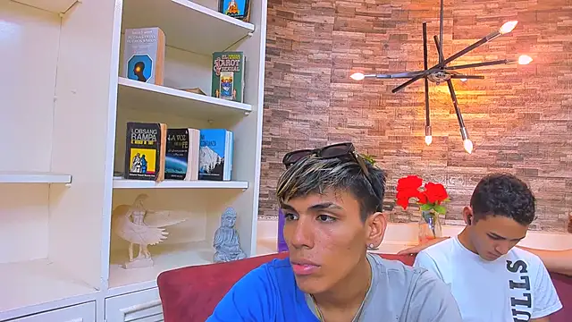 Snapshot of StrawwBoys chatting on 01.25.25 StrawwBoys online show from 01.25.25