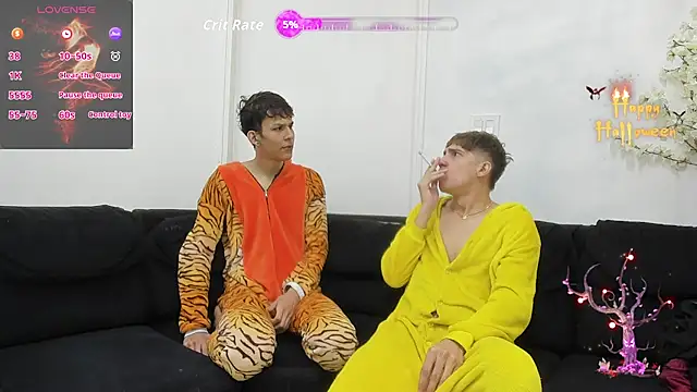 Snapshot of StrawwBoys chatting on 10.19.25 StrawwBoys online show from 10.19.25