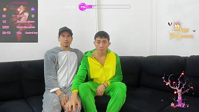 Snapshot of StrawwBoys chatting on 11.06.25 StrawwBoys online show from 11.06.25