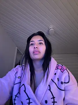 Anily Lovely online show from 11.18.25