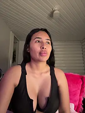 Anily Lovely online show from 04.07.26