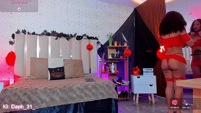 Daphnne tay online show from 10.17.25