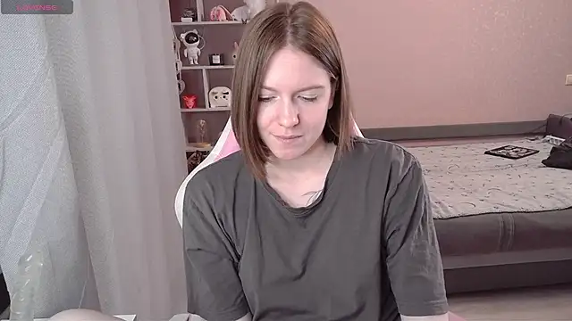 Snapshot of CassieJuice69 chatting on 10.24.25 CassieJuice69 online show from 10.24.25