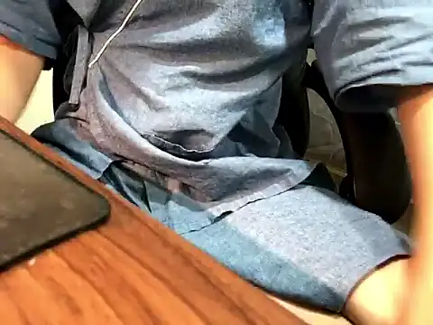 Snapshot of Ryan67533 chatting on 11.03.25 Ryan67533 online show from 11.03.25