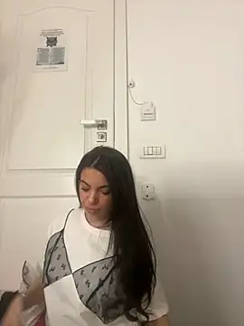 EsmeeLuv online show from 01.19.25