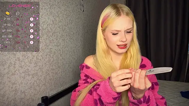 Snapshot of lisa_barbie chatting on 12.09.24 lisa barbie online show from 12.09.24