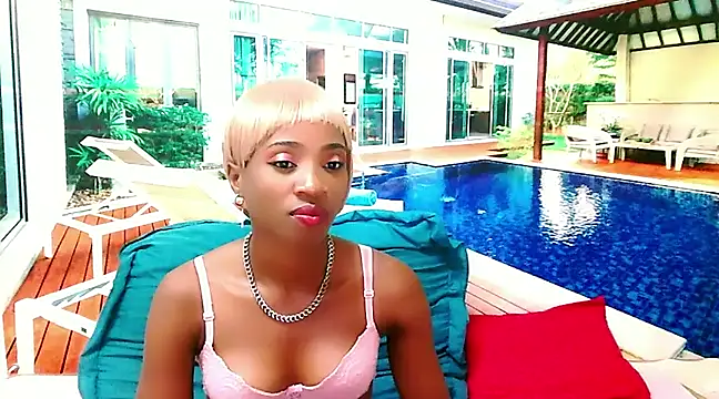 Snapshot of EbonyCreamy69 chatting on 02.13.25 EbonyCreamy69 online show from 02.13.25