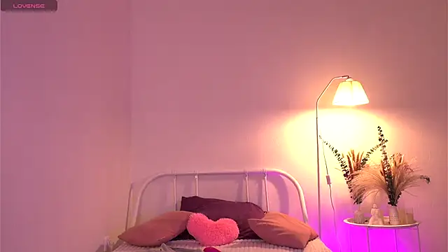 tender babyy online show from 10.03.25