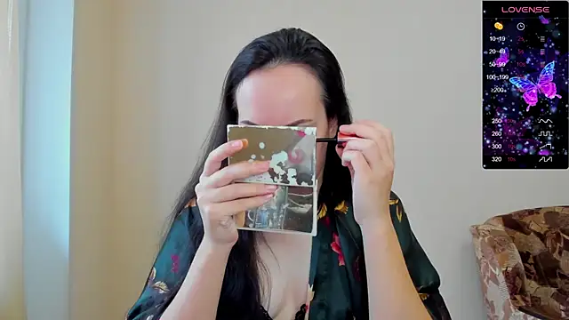 Snapshot of Sabrina_Lavv chatting on 10.12.25 Sabrina Lavv online show from 10.12.25