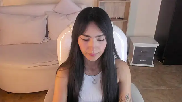 Amy Kiitty  online show from 03.09.25