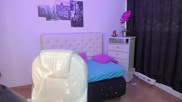 Amy Kiitty  online show from 03.20.26