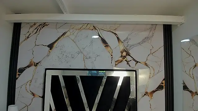 Snapshot of KarinaSimonz chatting on 11.11.25 KarinaSimonz online show from 11.11.25