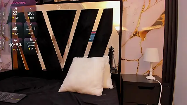 KarinaSimonz online show from 02.05.26