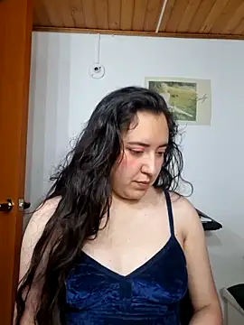 Emi chik online show from 03.03.26