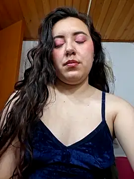 Emi chik online show from 04.08.26