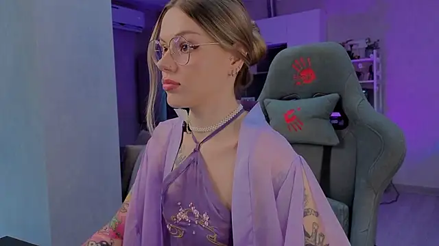 Marta May  online show from 07.14.26