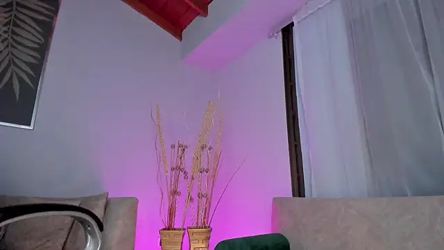 KatieNolan 1 online show from 02.20.25