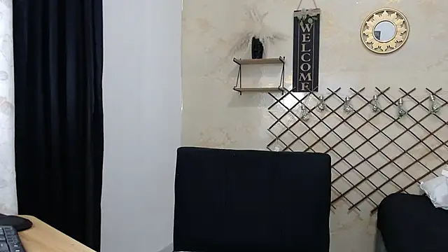 Snapshot of Dakota_SweetX chatting on 09.11.25 Dakota SweetX online show from 09.11.25