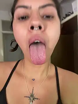 Argentiiniita online show from 12.20.24