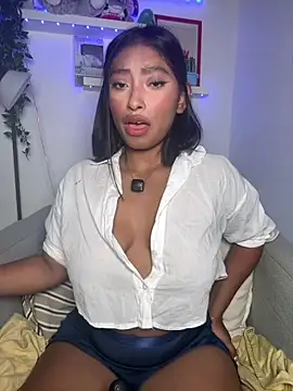 Snapshot of Isabella_fasilier chatting on 07.22.26 Isabella fasilier online show from 07.22.26