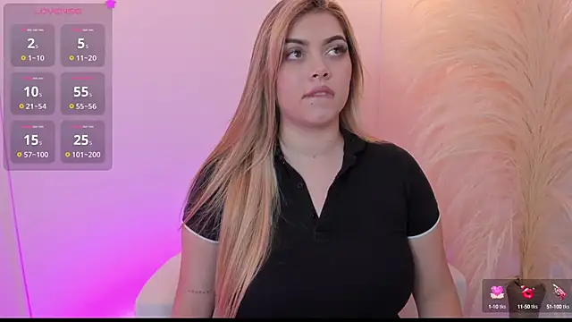 Snapshot of thaliafox_ chatting on 03.15.25 thaliafox online show from 03.15.25