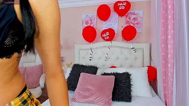Ashley Evans18 online show from 02.20.25