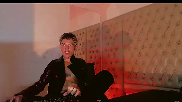 Snapshot of HannibalLester chatting on 02.17.25 HannibalLester online show from 02.17.25