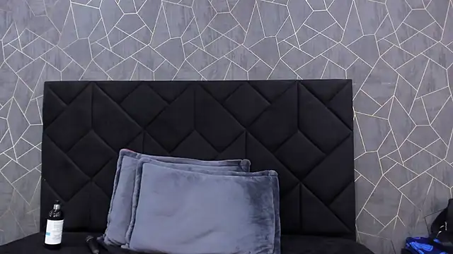 Snapshot of NicoleJonss chatting on 03.13.25 NicoleJonss online show from 03.13.25