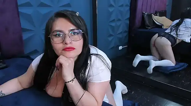 Snapshot of NicoleJonss chatting on 03.21.25 NicoleJonss online show from 03.21.25