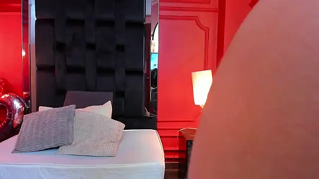 Snapshot of nathalie_rossel chatting on 02.12.25 nathalie rossel online show from 02.12.25