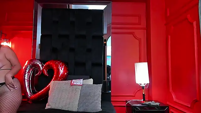 Snapshot of nathalie_rossel chatting on 02.14.25 nathalie rossel online show from 02.14.25