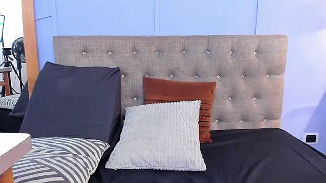 Snapshot of nathalie_rossel chatting on 10.23.25 nathalie rossel online show from 10.23.25