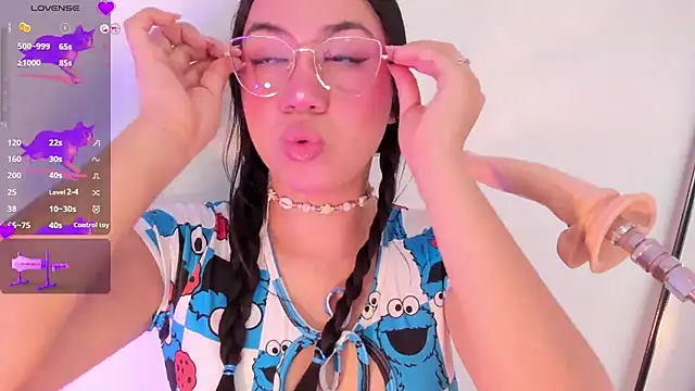 Snapshot of emma_smile chatting on 01.29.25 emma smile online show from 01.29.25